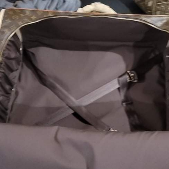 Louis Vuitton Pullman - Picture 2 of 4